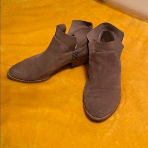 Dolce Vita ankle bootie